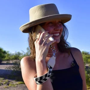 PocketLux™ – Fashion meets functie: jouw must-have phone strap