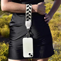 PocketLux™ –  Fashion meets functie: jouw must-have phone strap